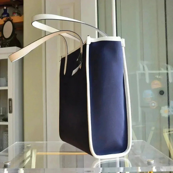 Kate Spade KG744 Day Tripper Tote - Picture 3 of 9